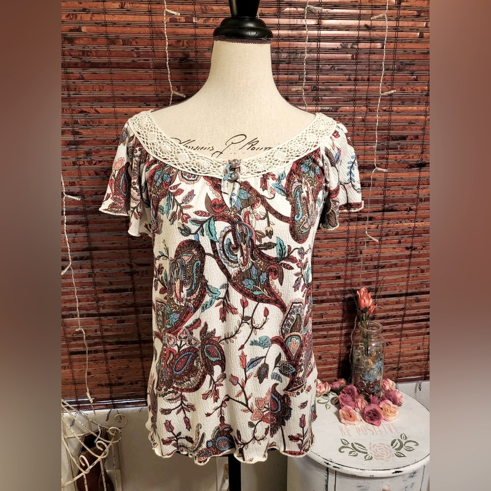 Agenda Women's Floral Top - Cream and Red